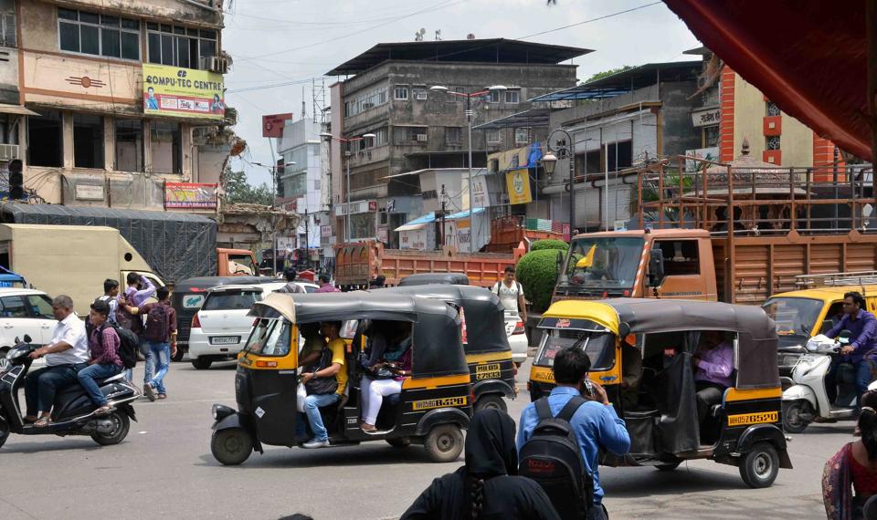 In Mumbai: Learn to say no to fourth seats in share autos | Mumbai news