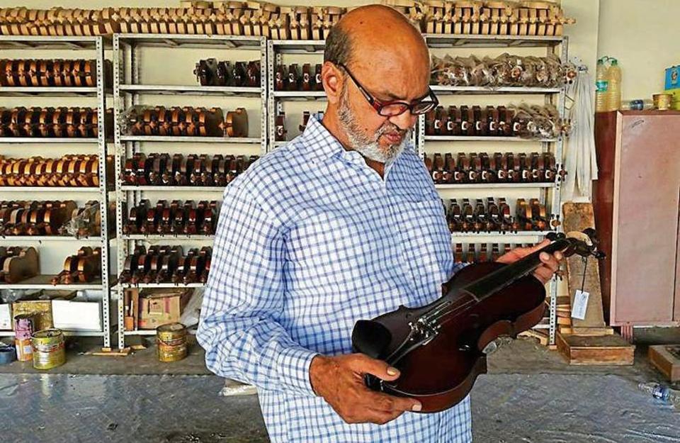 Rampur Violins: Work of high precision - Hindustan Times