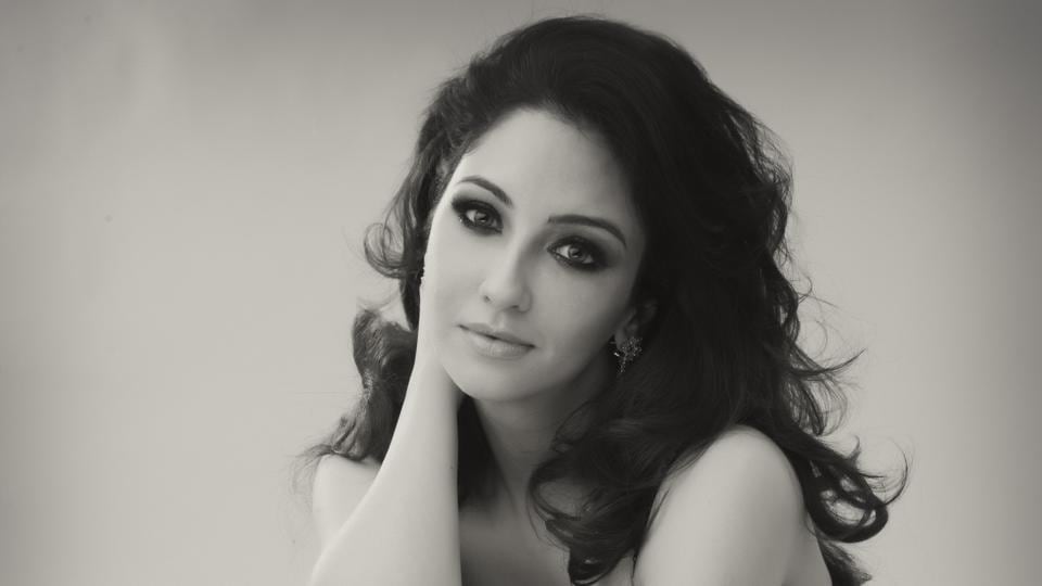 Saumya tandon clothes online shopping sales