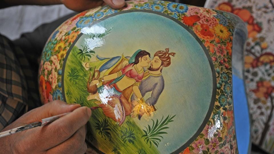 Photos Papier Mache in Kashmir, a confluence of Indian and Persian art