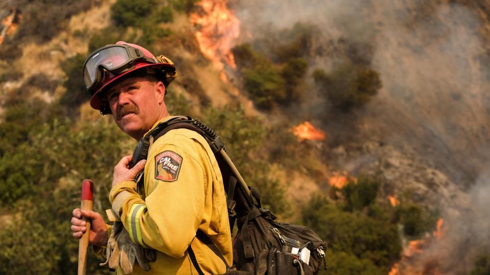 Hundreds Evacuated As Los Angeles Battles Largest Wildfire In Its ...