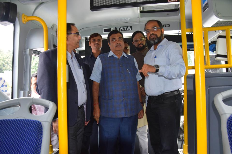 Gadkari aims to focus on India’s public transport - Hindustan Times