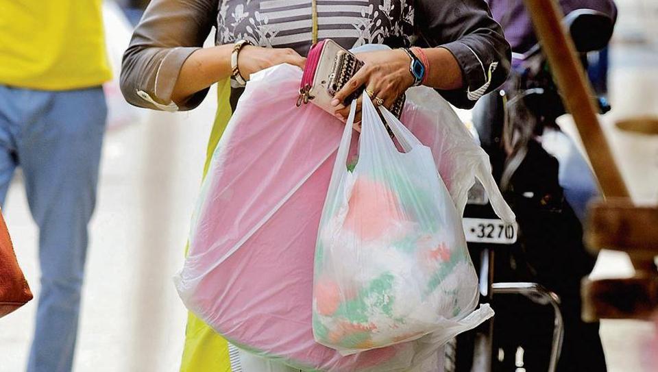 Maharashtra Government To Completely Ban Plastic Bags By Next Year Mumbai News Hindustan Times