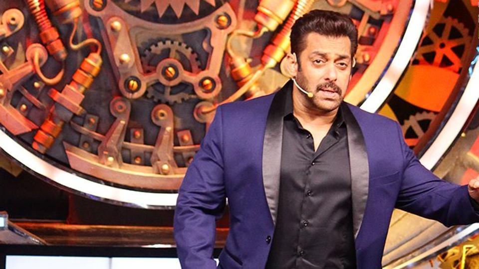 Bigg Boss 11 Episode 6 Written Update: Fuming Salman Khan Kicks Out ...