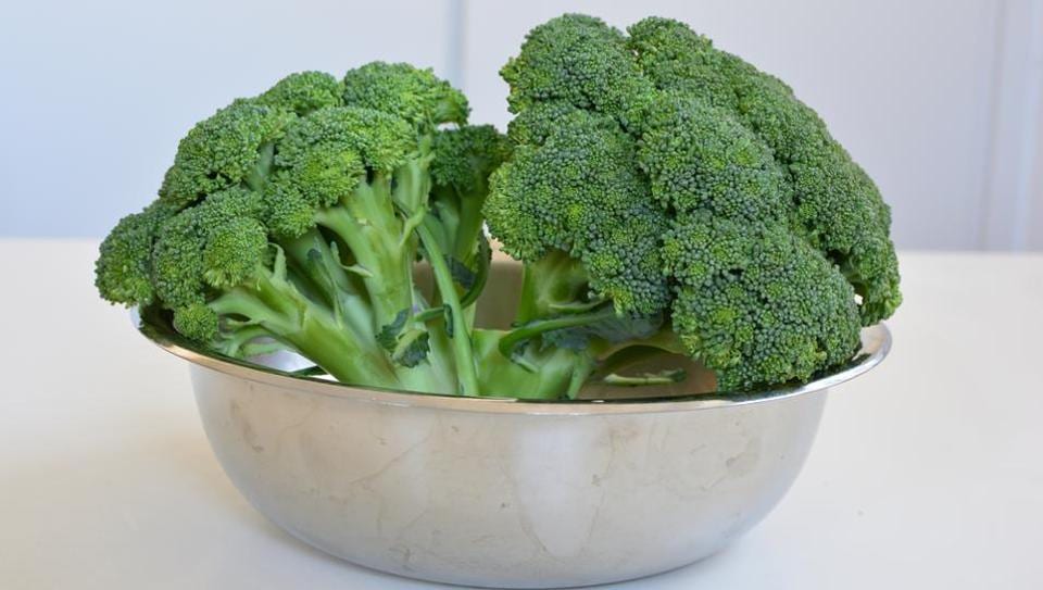 Facing digestive problems like a leaky gut and colitis? Broccoli may be