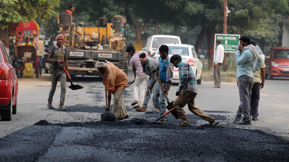 https://images.hindustantimes.com/rf/image_size_960x540/HT/p2/2017/10/16/Pictures/hindustan-repaired-october-gurgaon-october-finally-parveen_35aaee02-b28e-11e7-8b25-96a837358dfc.jpg