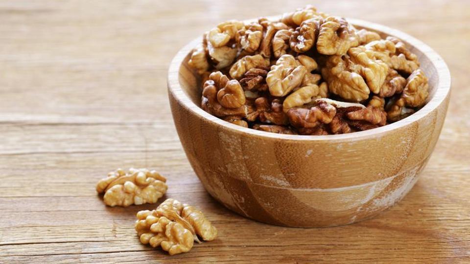 Here’s why walnuts are a superfood that’ll keep heart disease, dementia