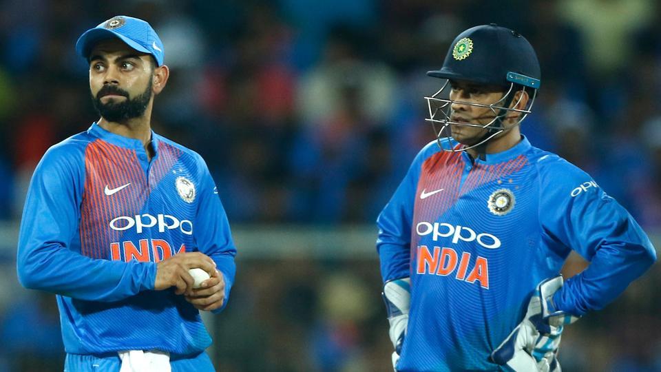 Virat Kohli ’rescues’ MS Dhoni, asks ‘why are you targeting him?’ | Crickit