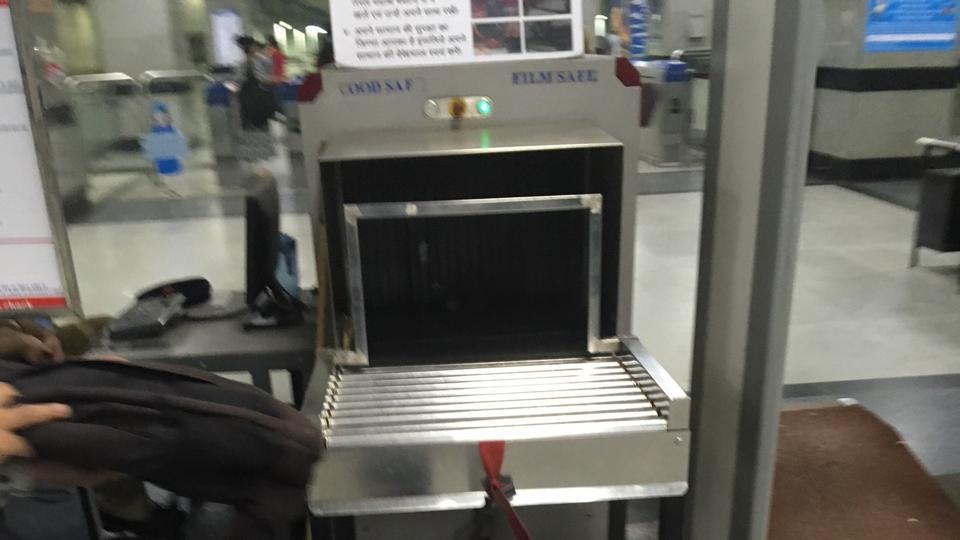 Delhi Metro restricts the size of baggage that you can carry Latest