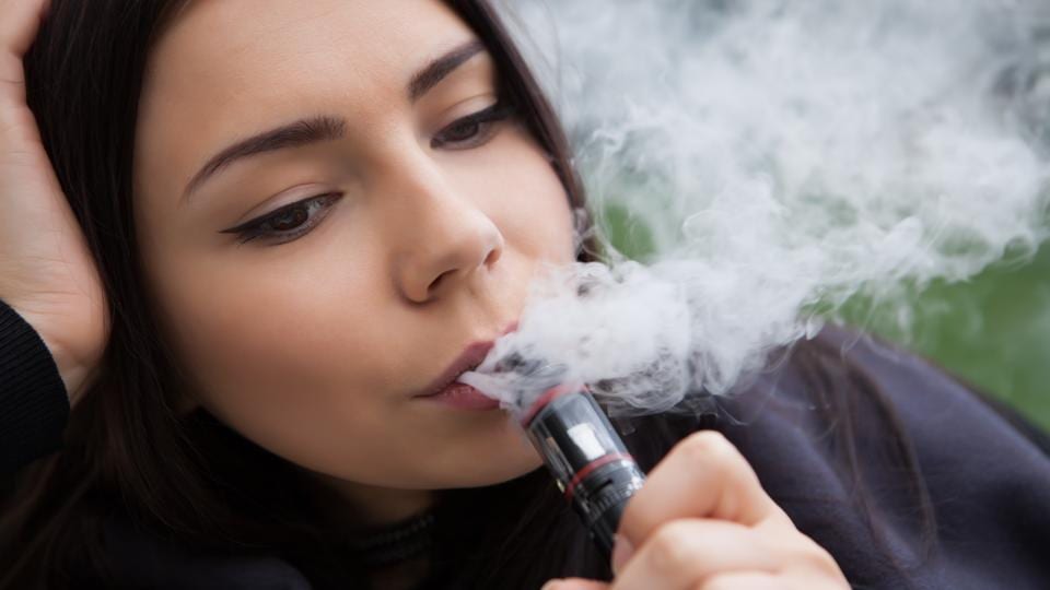 Would be moms beware Smoking e cigarettes during pregnancy could