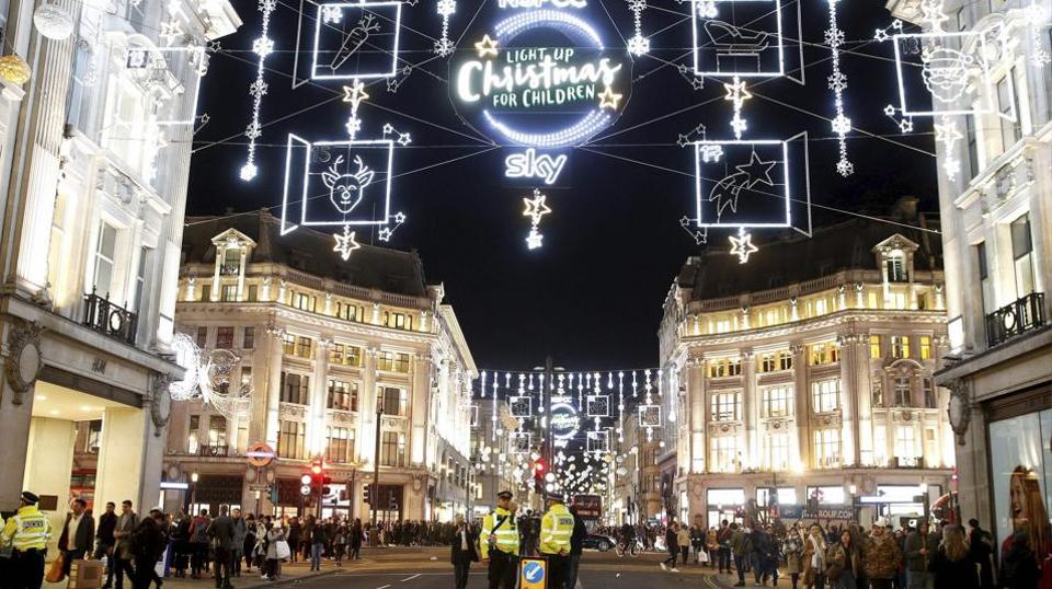 Oxford Street chaos due to ‘altercation’ between 2 men, say London ...