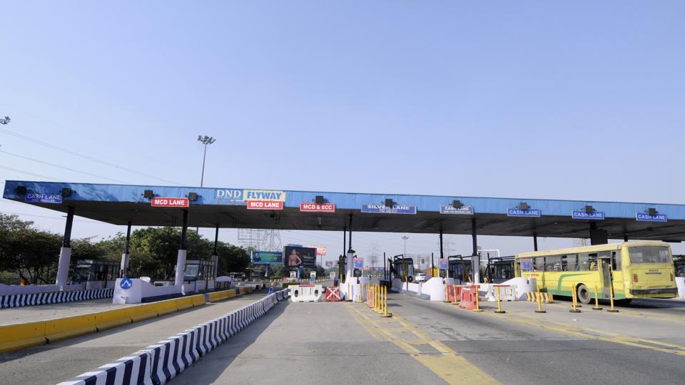 Noida authority allows shifting MCD toll booth on DND - Hindustan Times