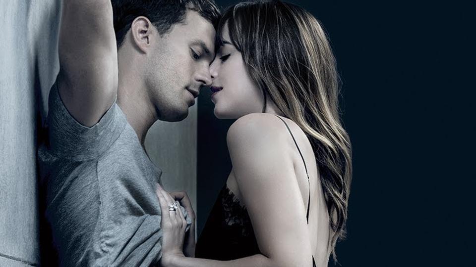 Fifty Shades Freed Trailer The Youtube Comments And Twitter Reactions Are Vicious Hollywood 