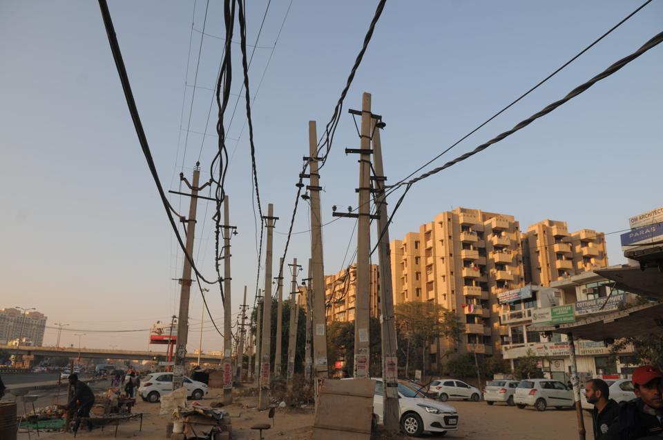 Gurgaon 7,000 power poles in city to go under Smart Grid power project