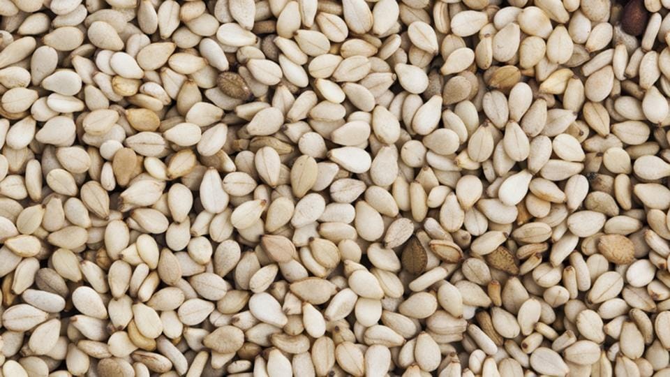 Glowing skin to gorgeous hair: 9 reasons why sesame seeds should be part of  your diet | Health - Hindustan Times