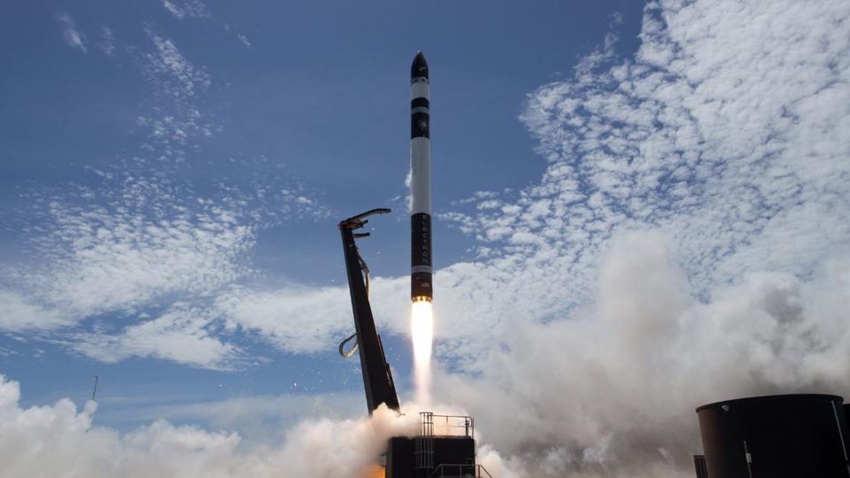 Space race: Rocket Lab successfully sends rocket into orbit | World ...