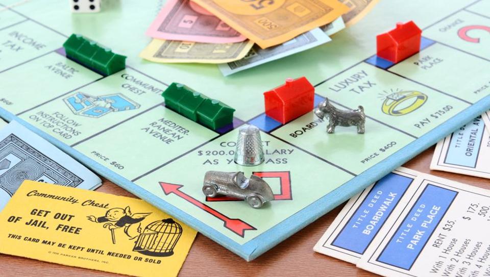 how much money do you start with in monopoly