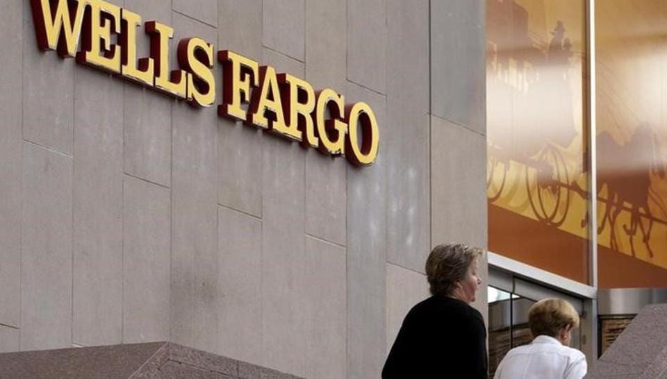 Fed orders Wells Fargo to halt growth over compliance issues