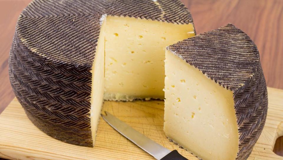 Food wars: Spanish producers defend Manchego cheese from Mexican 'copy' -  Hindustan Times