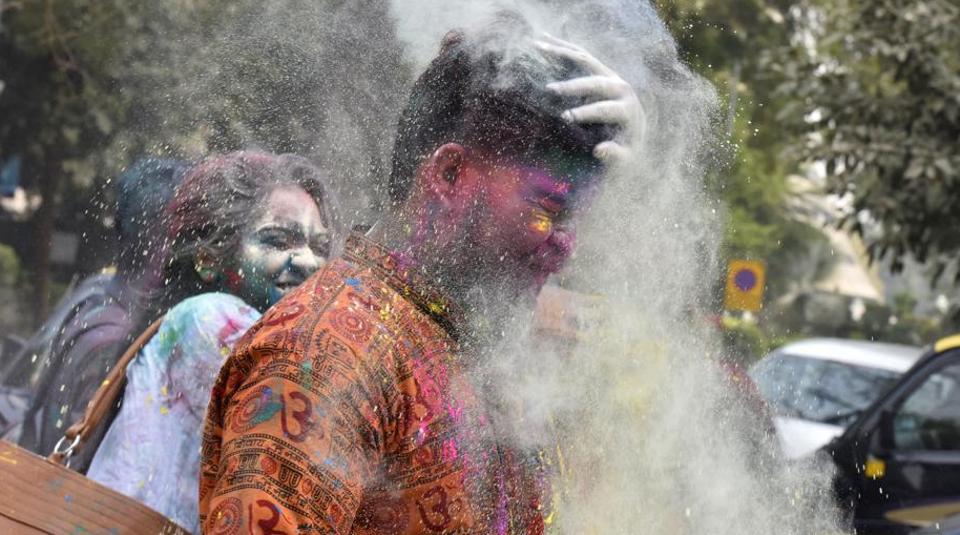 Assailants stab three in attacks on Holi in Chandigarh - Hindustan Times