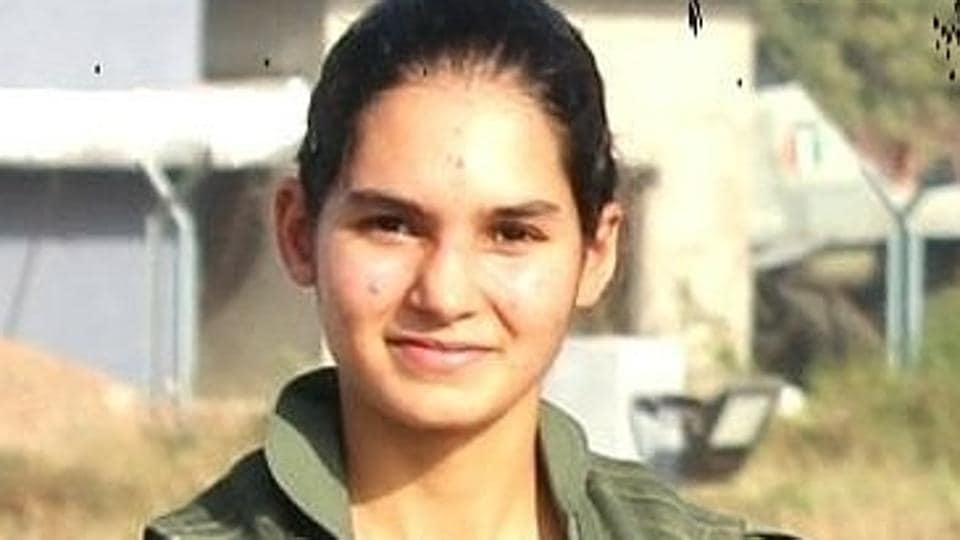 Avani chaturvedi age online