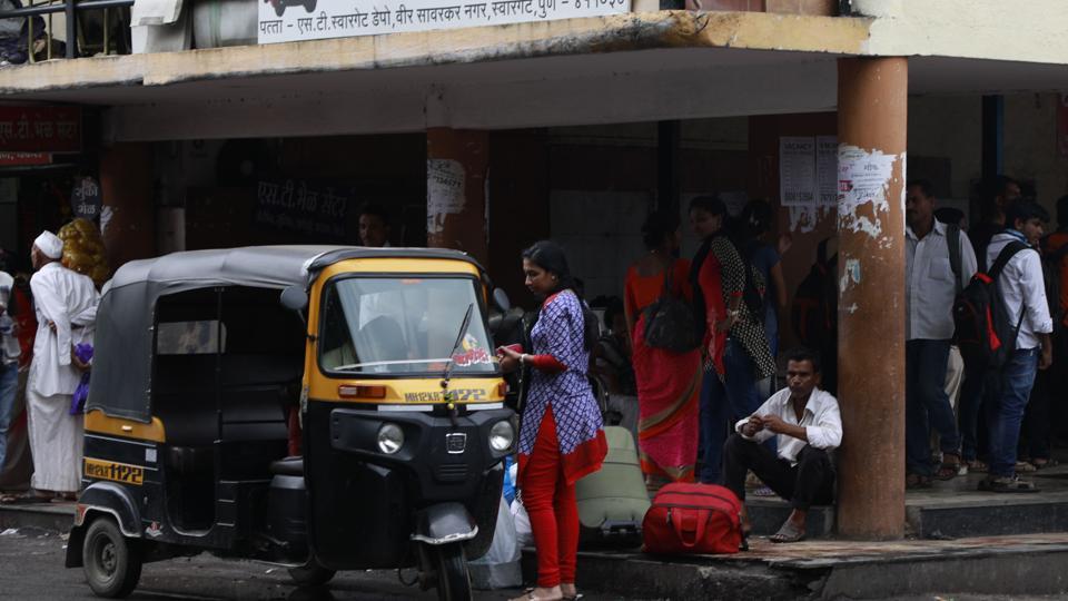 Prepaid Autorickshaw Service Likely At Pune Railway Station Shivajinagar Swargate And Sangamwadi In Pune Hindustan Times Car rentals in pune available for all car types with top car operators. prepaid autorickshaw service likely at