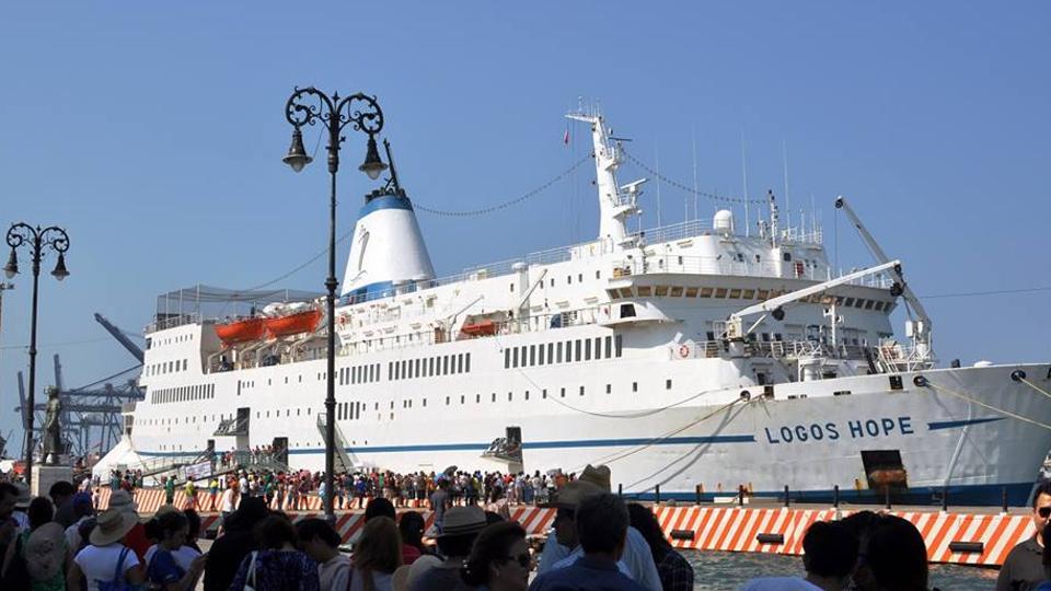 Largest floating bookstore on Latin America tour, docks at Mexico ...