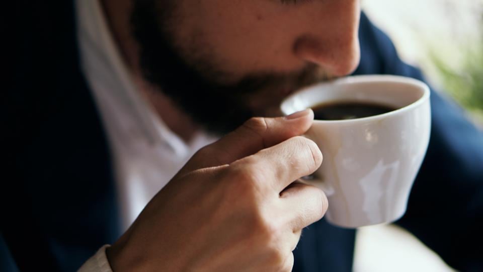 Drinking coffee for years can worsen symptoms of Alzheimer's | Health - Hindustan Times