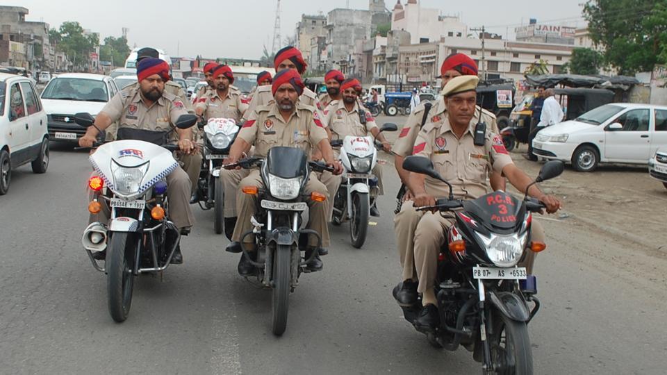 Uneasy Calm In Phagwara Shops Educational Institutes Remain Closed 