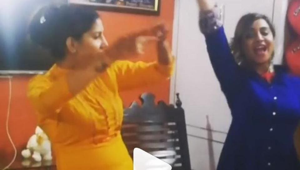 Bigg Boss 11’s Arshi Khan, Sapna Choudhary dance to Rashke Qamar. Watch video