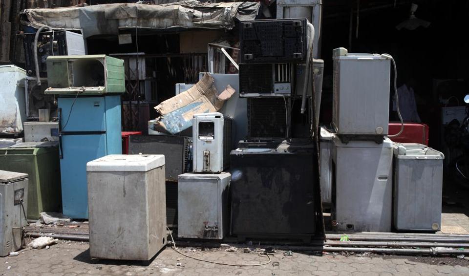 Navi Mumbai S First Waste To Energy Project To Be Inaugurated In 2 Weeks Hindustan Times Insert it in the bottom of the disposal and turn it back and forth to get it moving again.