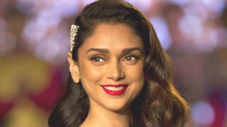 Aditi Rao Hydaris Island Goddess Vibe In Vogue Will Make Your Jaw Drop