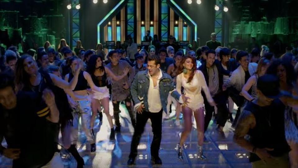 Exclusive! Salman Khan's jacket in the Race 3 song Heeriye has a special  significance - find out what - Bollywood News & Gossip, Movie Reviews,  Trailers & Videos at