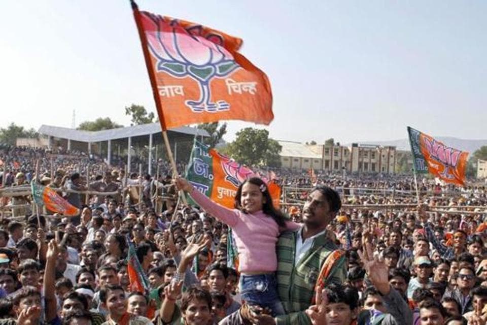 Over 900 artists urge people to vote for BJP