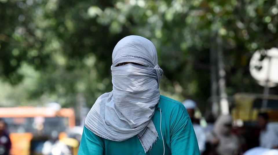 Hottest day in Delhi today as mercury soars to 45 degrees Latest News