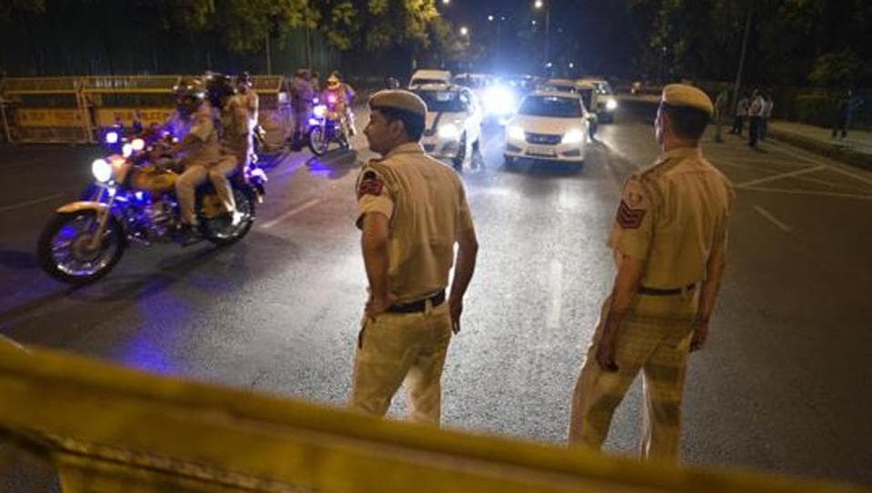 Delhi Police head constable shoots self with service revolver | Latest News Delhi