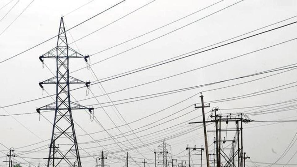 There are 11 coal-based thermal power plants within a 300km radius of Delhi. (HT File) There are 11 coal-based thermal power plants within a 300km radius of Delhi. (HT File)