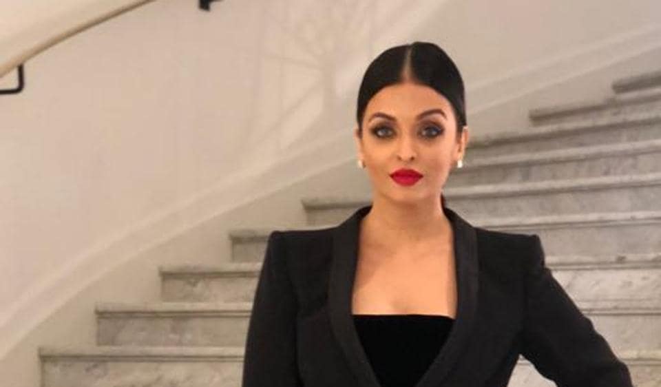 Aishwarya Rai is all smiles as she shoots Fanne Khan song with Beyonce's  choreographer. See pics, videos | Bollywood - Hindustan Times