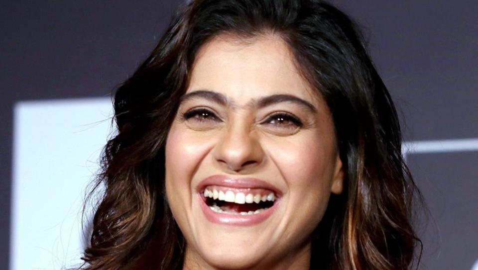 Kajol recreates Dilwale’s Gerua and the result is hilarious. Watch ...