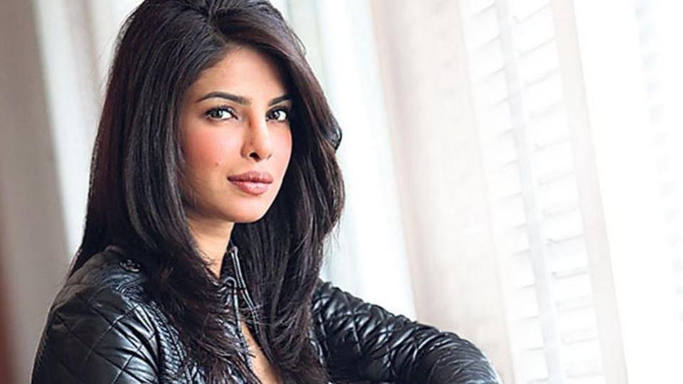 Over 11 000 Bouquets And 18 000 Fan Letters Priyanka Chopra Celebrates Her Birthday And How