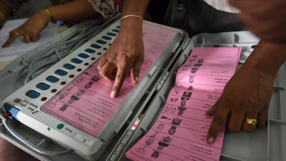 17 Opposition parties to ask poll panel to use ballot papers for 2019