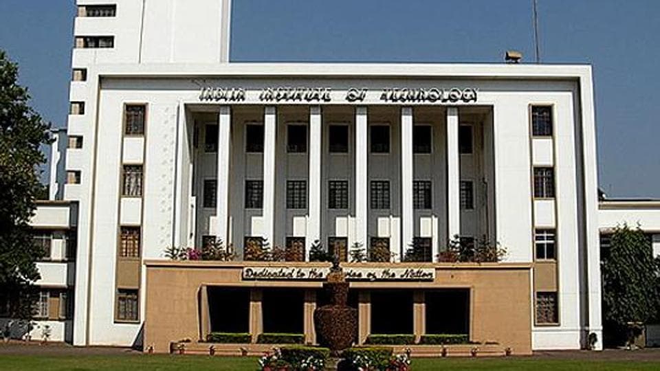 IIT Bombay becomes first major institute to scrap classroom