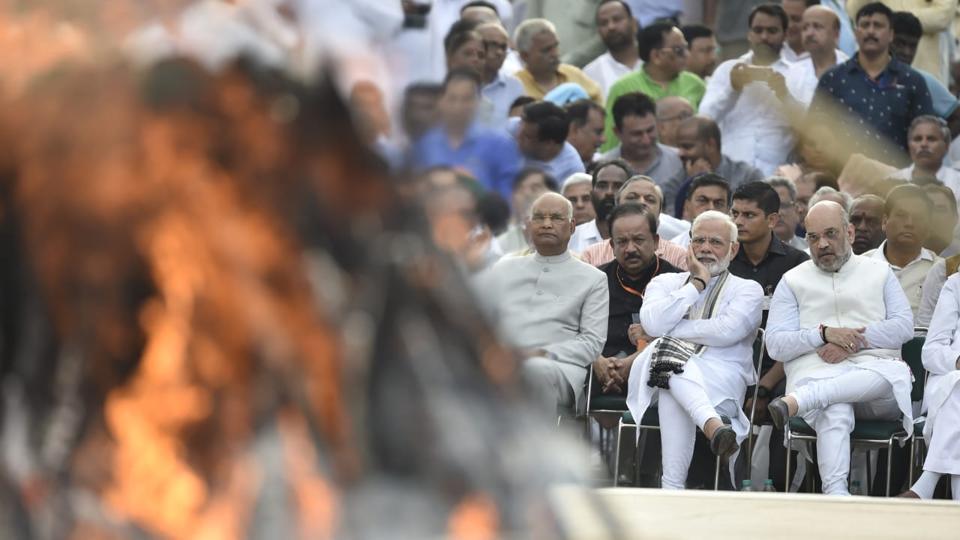 Atal Bihari Vajpayee cremated, last rites performed by daughter Namita