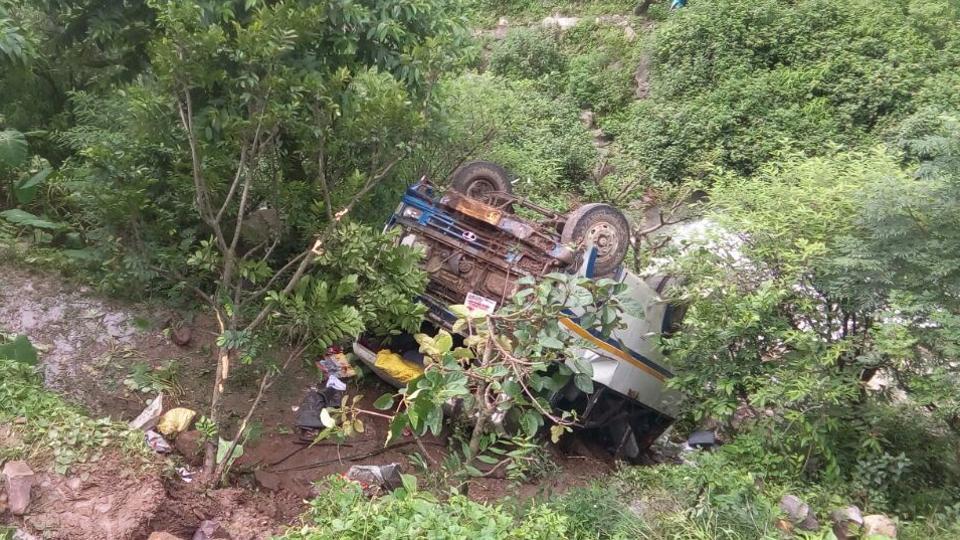 Bus falls into gorge in Uttarakhand’s Tehri Garhwal, 2 killed, 34 ...