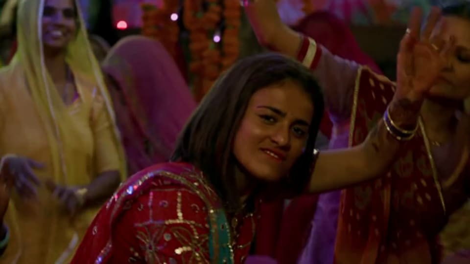 Pataakha song Balma has rustic charm of Vishal Bhardwaj’s Omkara. Watch here