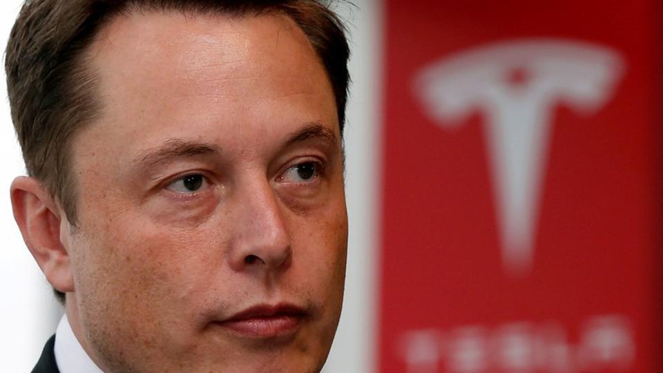 Drones And Stakeouts How Tesla Haters Put Pressure On Ceo Elon Musk After His Failure To Take Company Private Hindustan Times