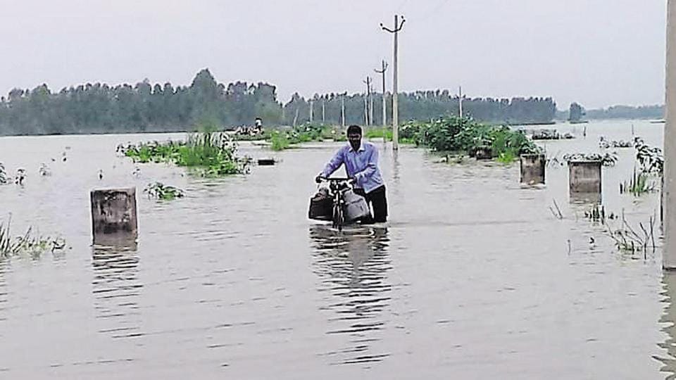 Flood Situation In Up 3 Killed 5 Districts Affected Villages