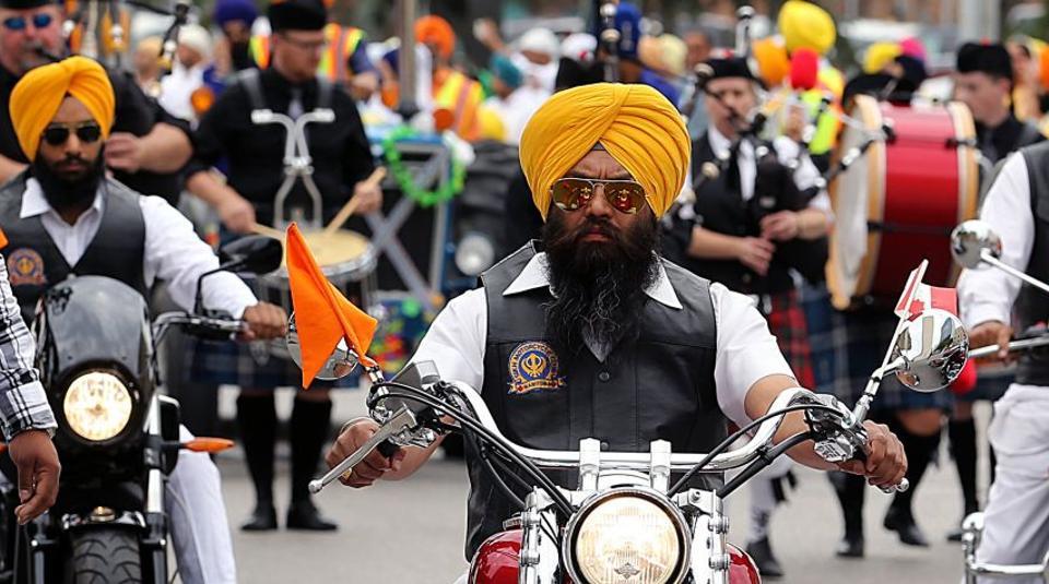Experts in Ontario raise concerns over helmet exemption to Sikh motorcycle riders - Hindustan Times