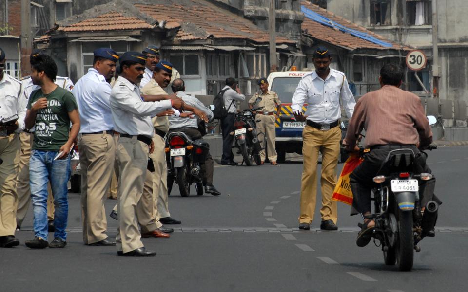 Mumbai’s road menace: Bikers on the wrong side | Mumbai news