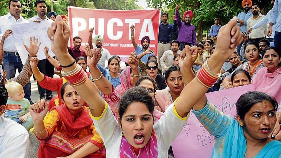 Protesting Punjabi University teachers to shave their heads today ...